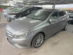 Grigio Usata 2012 Mercedes A180 Tre volumi | 9900 € (Buon prezzo)