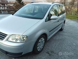 Grigio Usata 2004 VW Touran Trendline Monovolume | 1700 € (Buon prezzo)