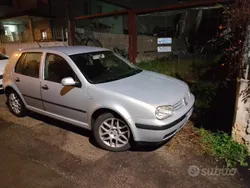 Grigio Usata 2000 VW Golf IV Comfortline Tre volumi | 1000 € (Ottimo prezzo)
