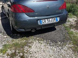 Usata 2004 Peugeot 307 Cabrio | 2900 € (Buon prezzo)