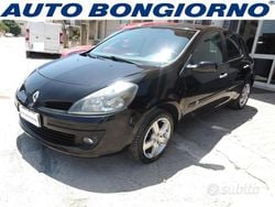 Grigio Usata 2007 Renault Clio II Rip Curl Tre volumi | 2950 € (Buon prezzo)