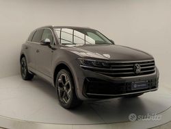 Grigio Usata 2023 VW Touareg Elegance SUV | 61.900 € (Buon prezzo)
