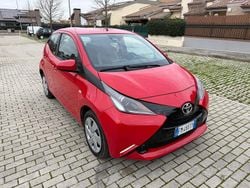 Rosso Usata 2018 Toyota Aygo X-play Due volumi | 9990 € (Buon prezzo)
