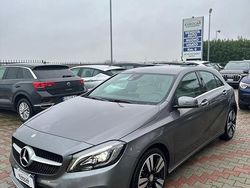 Grigio Usata 2017 Mercedes A180 Premium Tre volumi | 14.990 € (Buon prezzo)