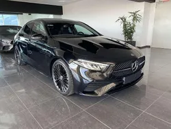 Nero Usata 2024 Mercedes A180 AMG Line Premium Plus Tre volumi | 37.500 € (Buon prezzo)