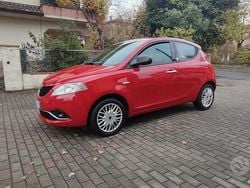 Rosso Usata 2015 Lancia Ypsilon Silver Due volumi | 7200 € (Buon prezzo)