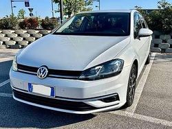 Usata 2017 VW Golf Sportsvan Comfortline Monovolume | 16.000 € (Cara)
