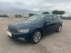Blu Usata 2021 VW Passat Station wagon | 18.900 €
