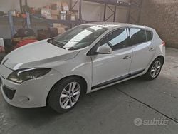 Bianco Usata 2009 Renault Mégane Tre volumi | 4200 € (Cara)
