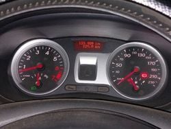 Bianco Usata 2009 Renault Clio II Due volumi | 2700 €