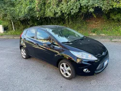 Usata 2011 Ford Fiesta Titanium Due volumi | 3900 € (Ottimo prezzo)