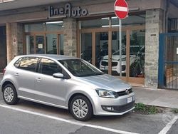 Grigio Usata 2014 VW Polo Comfortline Tre volumi | 6500 € (Buon prezzo)