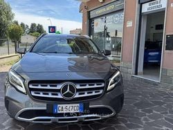 Grigio Usata 2020 Mercedes GLA200 Premium SUV | 25.900 € (Cara)