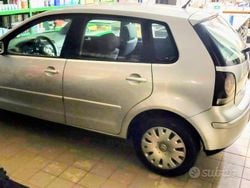 Grigio Usata 2006 VW Polo Tre volumi | 2000 € (Buon prezzo)