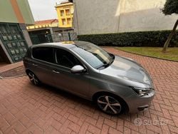 Grigio Usata 2017 Peugeot 308 Tre volumi | 7800 € (Buon prezzo)