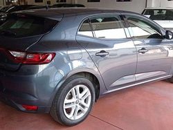 Grigio Usata 2019 Renault Mégane IV Life Tre volumi | 15.000 € (Buon prezzo)