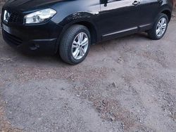 Nero Usata 2011 Nissan Qashqai SUV | 3333 €