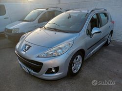 Argento Usata 2011 Peugeot 207 S Tre volumi | 3900 € (Ottimo prezzo)