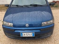 Blu Usata 2004 Fiat Punto Tre volumi | 1999 € (Buon prezzo)
