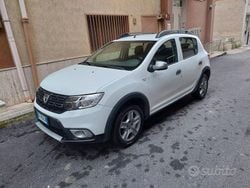 Usata 2017 Dacia Sandero Stepway Tre volumi | 5350 € (Ottimo prezzo)