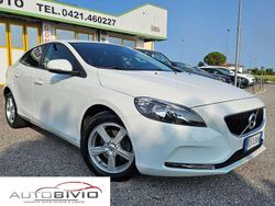 Bianco Usata 2017 Volvo V40 Momentum Station wagon | 12.900 € (Buon prezzo)