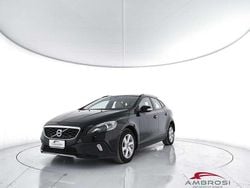 Nero Usata 2015 Volvo V40 Business Edition Due volumi | 7227 € (Buon prezzo)