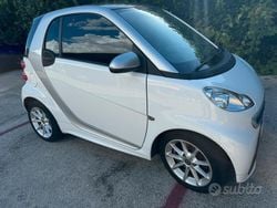 Usata 2013 Smart ForTwo Coupé Due volumi | 6499 € (Buon prezzo)