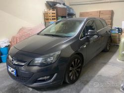 Grigio Usata 2015 Opel Astra Sport Station wagon | 6500 €