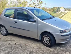 Usata 2001 Fiat Punto Due volumi | 850 € (Buon prezzo)