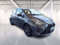Grigio Usata 2018 Toyota Yaris Hybrid Active Tre volumi | 12.900 € (Buon prezzo)