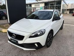 Bianco Usata 2018 Volvo V40 CC Business Edition Station wagon | 16.500 € (Molto cara)