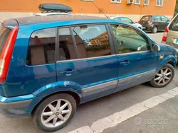 Usata 2006 Ford Fusion Due volumi | 800 € (Super prezzo)
