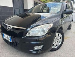 Nero Usata 2008 Hyundai i30 Tre volumi | 1950 € (Buon prezzo)
