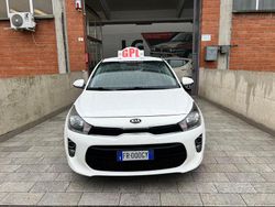 Bianco Usata 2018 Kia Rio Tre volumi | 6900 € (Buon prezzo)