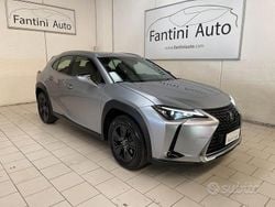 Grigio Usata 2024 Lexus UX 250h SUV | 27.980 € (Buon prezzo)