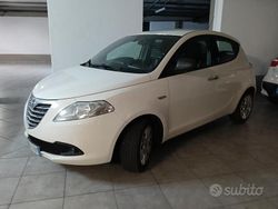 Bianco Usata 2015 Lancia Ypsilon Gold Due volumi | 8500 € (Buon prezzo)