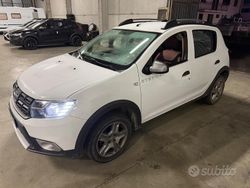 Bianco Usata 2017 Dacia Sandero Stepway Tre volumi | 8900 € (Buon prezzo)
