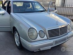 Argento metallizzato Usata 1996 Mercedes E200 Avantgarde Tre volumi | 2200 € (Super prezzo)