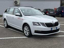 Bianco Usata 2017 Skoda Octavia Executive Station wagon | 7500 € (Ottimo prezzo)