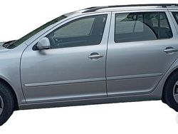 Grigio Usata 2011 Skoda Octavia Station wagon | 2000 € (Super prezzo)