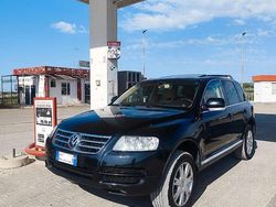 Usata 2005 VW Touareg SUV | 6000 € (Cara)