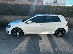 Bianco Usata 2014 VW Golf VII Tre volumi | 14.000 € (Molto cara)