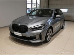 Skyscraper grey metallic Usata 2024 BMW 118 M Sport Due volumi | 30.000 € (Buon prezzo)