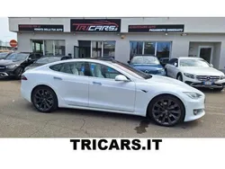 Bianco(met.) Usata 2020 Tesla Model S Long Range Tre volumi | 33.990 € (Ottimo prezzo)