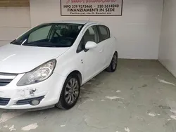 Bianco Usata 2010 Opel Corsa Edition Tre volumi | 2200 € (Ottimo prezzo)