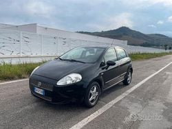 Usata 2009 Fiat Grande Punto Due volumi | 2700 € (Ottimo prezzo)