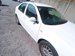 Bianco Usata 2004 VW Bora Tre volumi | 1500 €