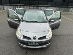 Grigio Usata 2009 Renault Clio II Dynamique Tre volumi | 3400 € (Buon prezzo)
