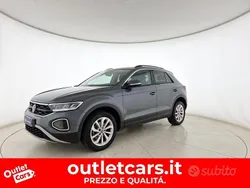 Indium grey metallizzato Usata 2022 VW T-Roc Life SUV | 21.700 € (Super prezzo)