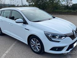 Bianco Usata 2017 Renault Mégane GrandTour Station wagon | 10.499 € (Buon prezzo)